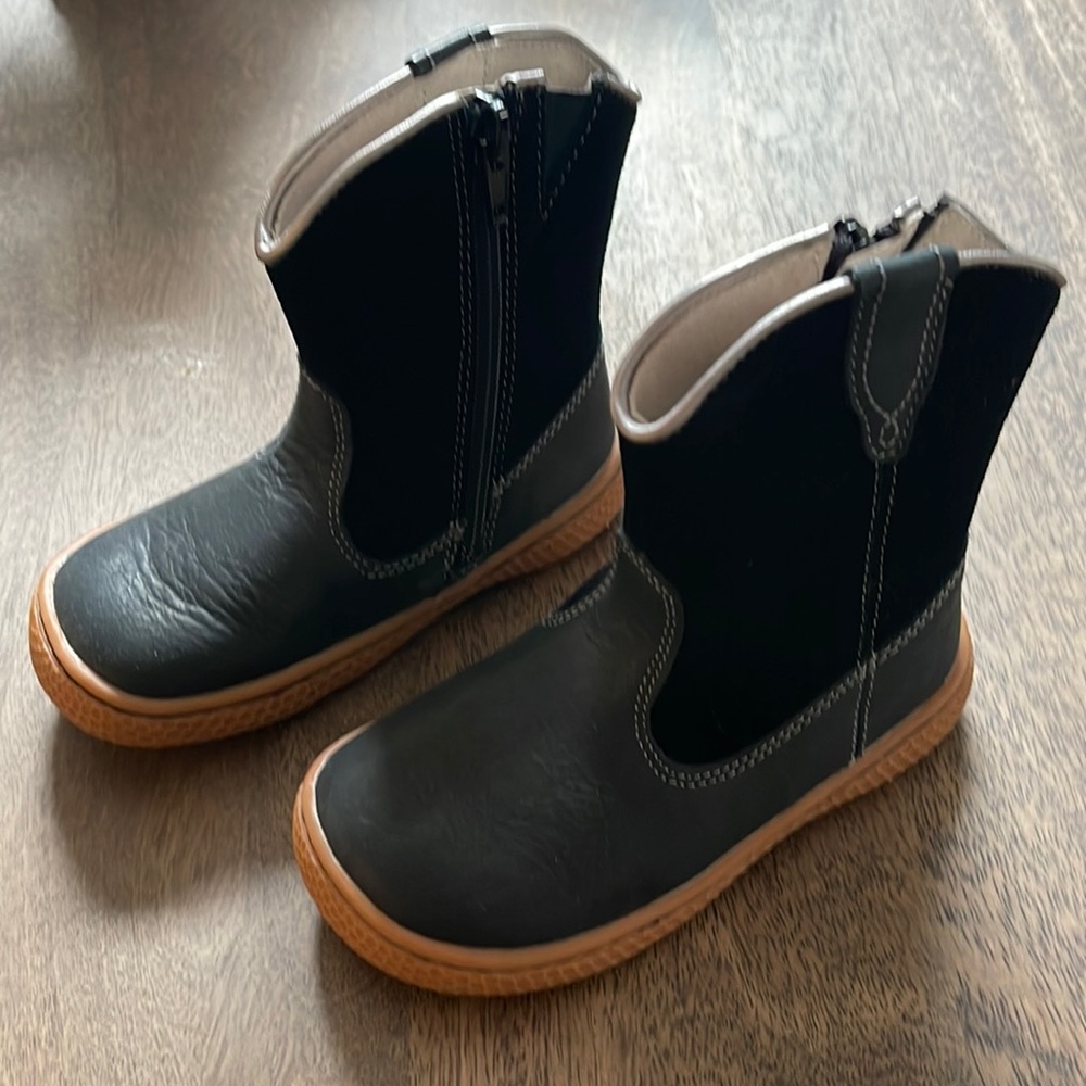 New without box Livie and Luca Prance boots toddler 8